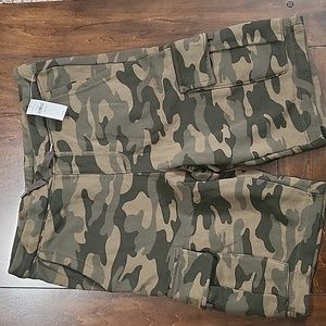 NWT Boys Old Navy Camo Sweat Cargo Short Size XL